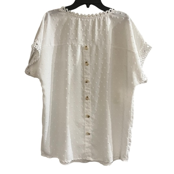 Unbranded Women’s Lace Trim Blouse - Picture 2 of 4